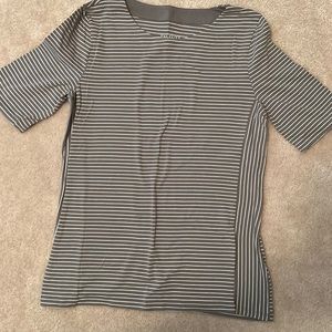 Talbots Elbow Tee, like new, olive green, size small